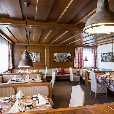 Апартаменти Appartementhaus Solstein *