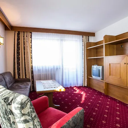 Appartementhaus Solstein * Зефельд-ін-Тіроль